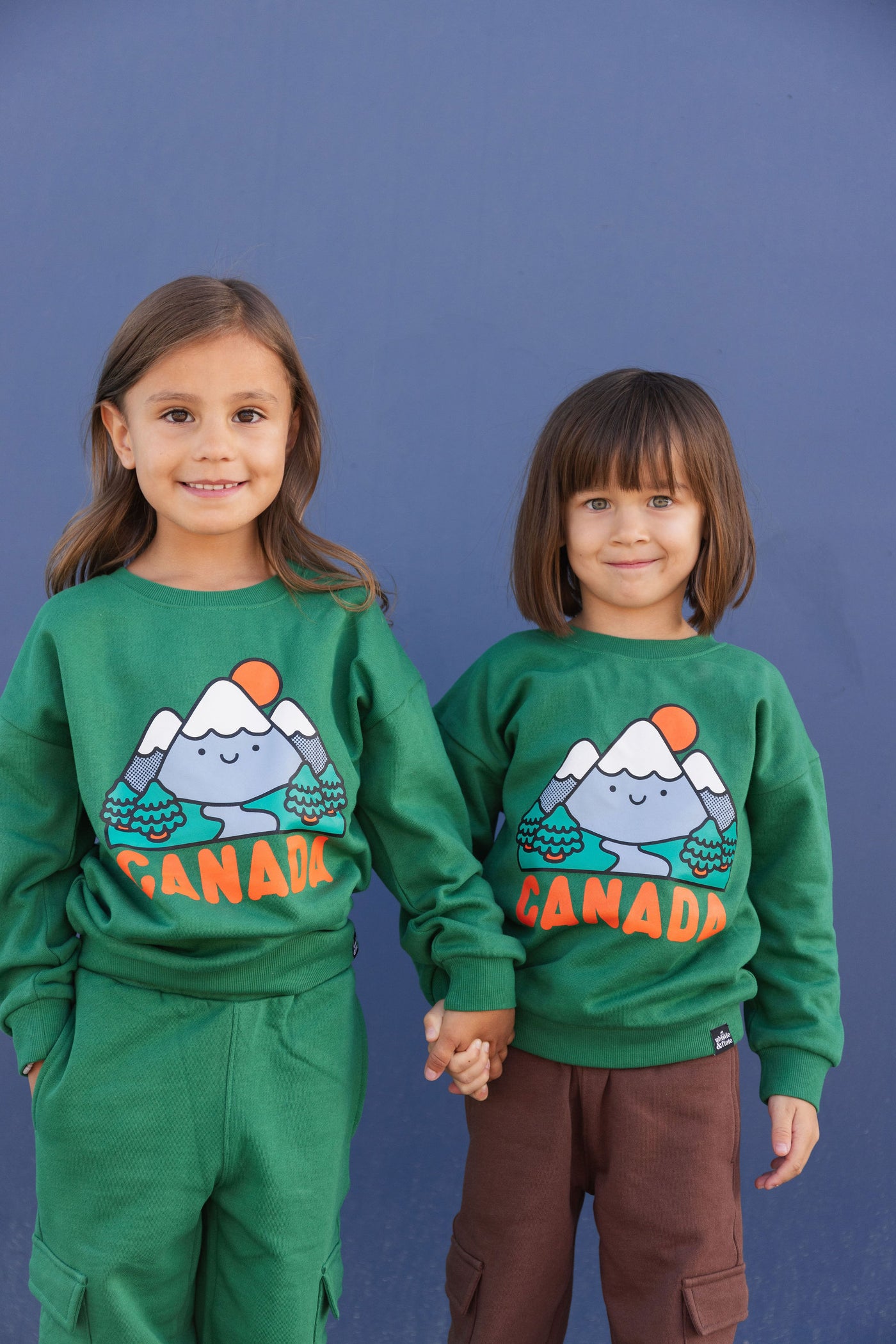 Kawaii Mountains CANADA Sweatshirt - Forest