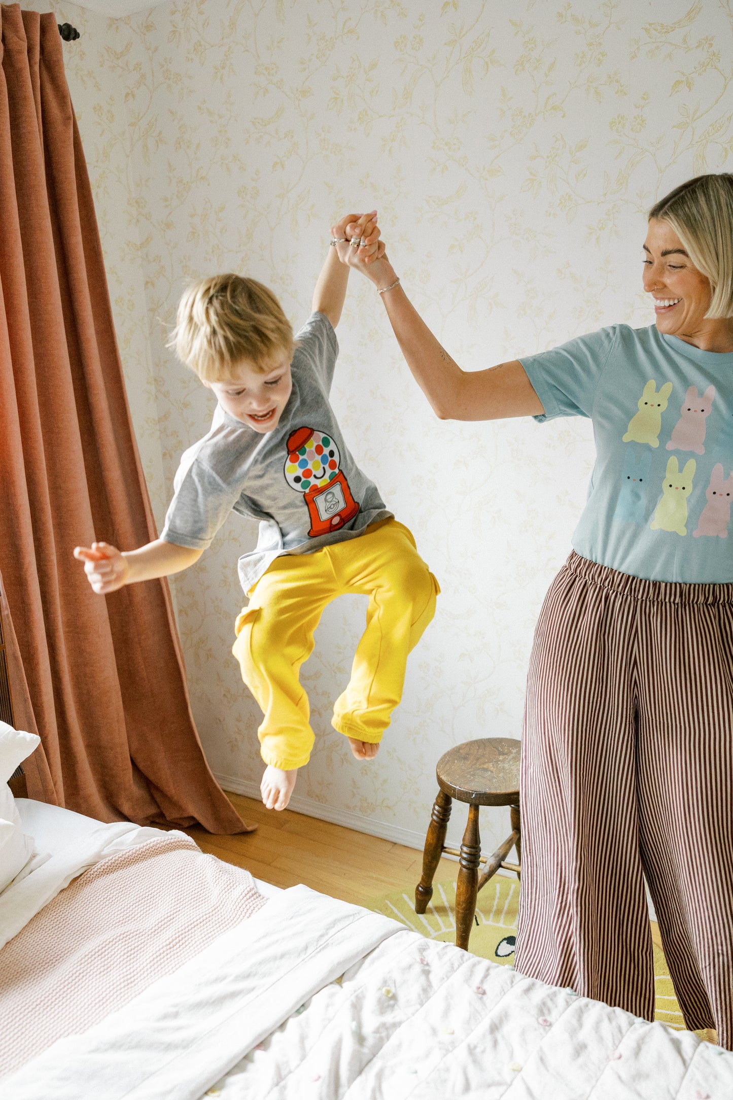 Bamboo Drawstring Cargo Joggers - Gold